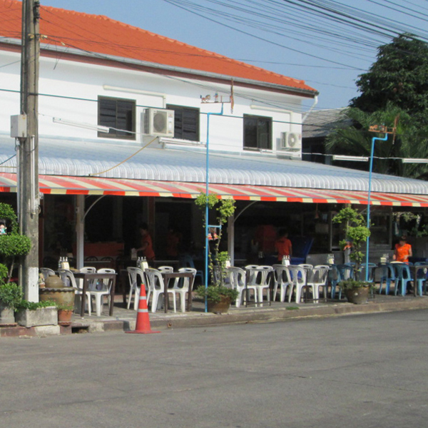 กันสาดทรงโพลีฯ